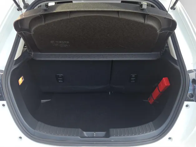 MAZDA 2 SKYACTIV-G 90 Revolution Automat
