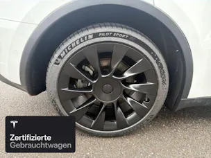 Tesla Model Y Long Range AWD