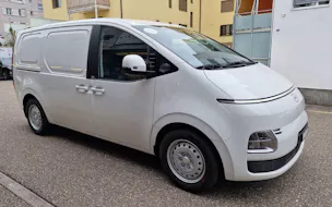 HYUNDAI Staria Cargo 84 kWh Amplia
