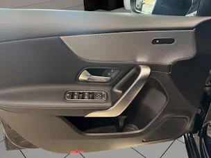 MERCEDES-BENZ A 180 Edition