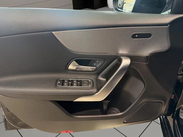 MERCEDES-BENZ A 180 Edition