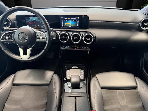 MERCEDES-BENZ A 180 Edition