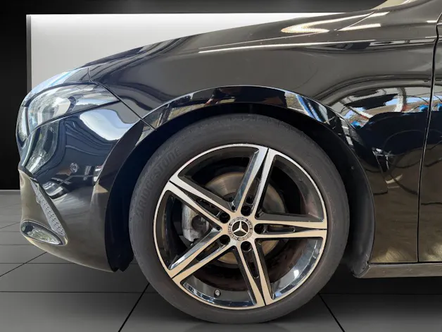 MERCEDES-BENZ A 180 Edition