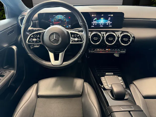 MERCEDES-BENZ A 180 Edition