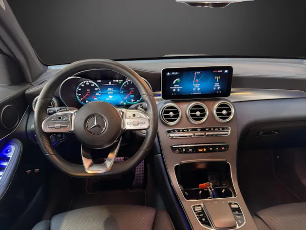 MERCEDES-BENZ GLC 300 e AMG Line 4Matic 9G-Tronic