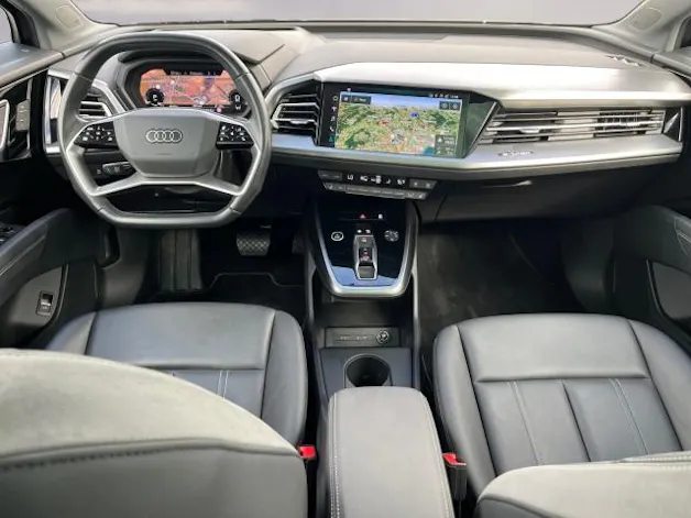 AUDI Q4 e-tron 45 quattro