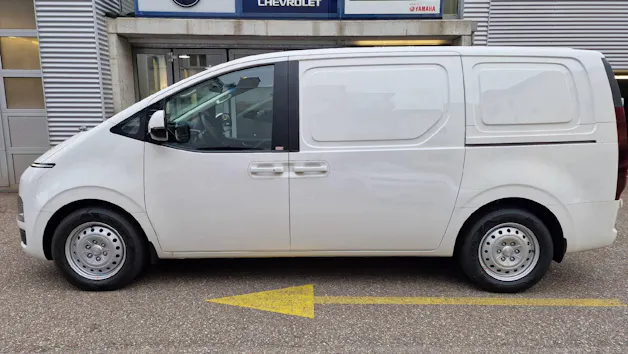 HYUNDAI Staria Cargo 84 kWh Amplia