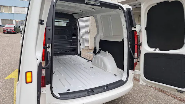HYUNDAI Staria Cargo 84 kWh Amplia