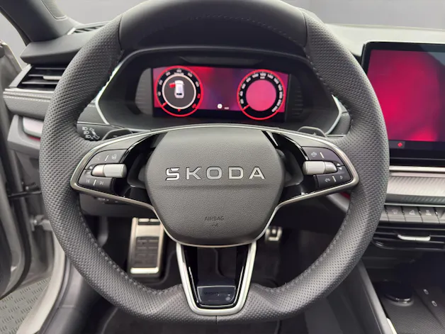 SKODA Octavia Combi 2.0 TSI DSG Dynamic 4x4