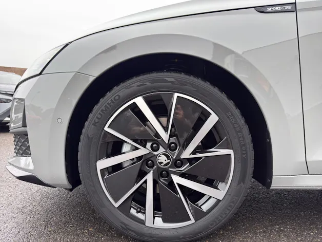 SKODA Octavia Combi 2.0 TSI DSG Dynamic 4x4