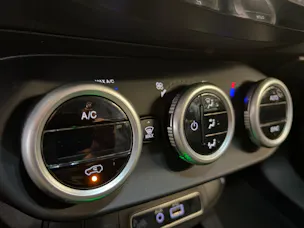 FIAT 500X 1.4T Lounge DCT | CH Fahrzeug | Pastell | Navigation | Lounge Pack | DAB+ | Winter Paket |