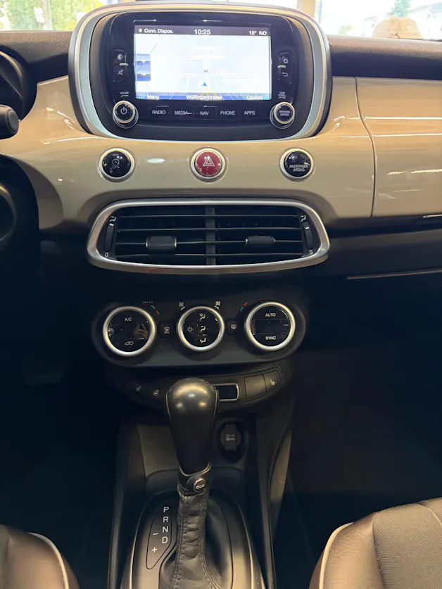 FIAT 500X 1.4T Lounge DCT | CH Fahrzeug | Pastell | Navigation | Lounge Pack | DAB+ | Winter Paket |