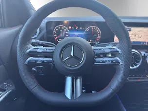 MERCEDES-BENZ GLA 250 4Matic 8G-DCT Swiss Star