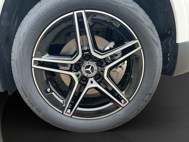 MERCEDES-BENZ GLA 250 4Matic 8G-DCT Swiss Star