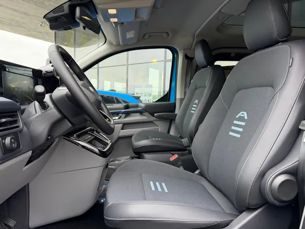 FORD Tourneo Bus 340 L1H1 PHEV Active