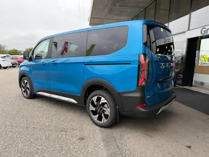 FORD Tourneo Bus 340 L1H1 PHEV Active