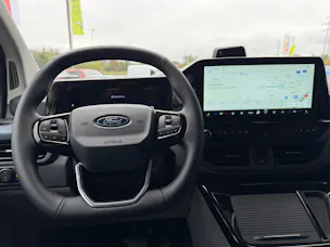FORD Tourneo Bus 340 L1H1 PHEV Active