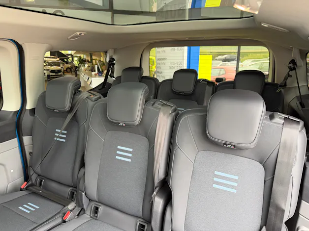 FORD Tourneo Bus 340 L1H1 PHEV Active
