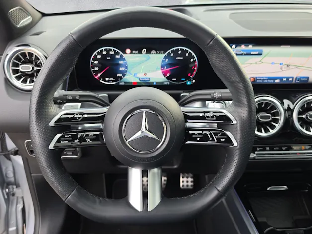 MERCEDES-BENZ GLB 220 4Matic AMG Line 8G-Tronic