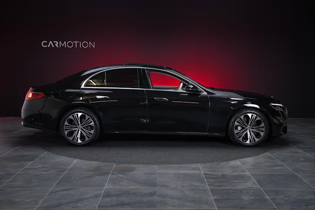MERCEDES-BENZ E 220 d Avantgarde Limousine / Panorama-Glasdach / Hyperscreen / 360°Kamera