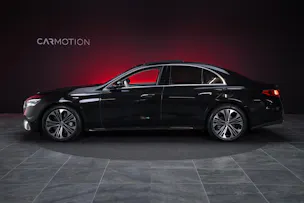 MERCEDES-BENZ E 220 d Avantgarde Limousine / Panorama-Glasdach / Hyperscreen / 360°Kamera