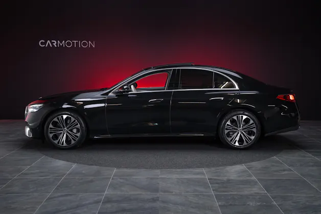 MERCEDES-BENZ E 220 d Avantgarde Limousine / Panorama-Glasdach / Hyperscreen / 360°Kamera