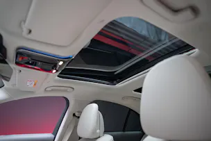 MERCEDES-BENZ E 220 d Avantgarde Limousine / Panorama-Glasdach / Hyperscreen / 360°Kamera