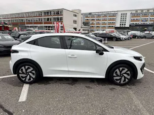 RENAULT Clio 1.2 TCe Evolution NEUES MODELL EDC-Automat