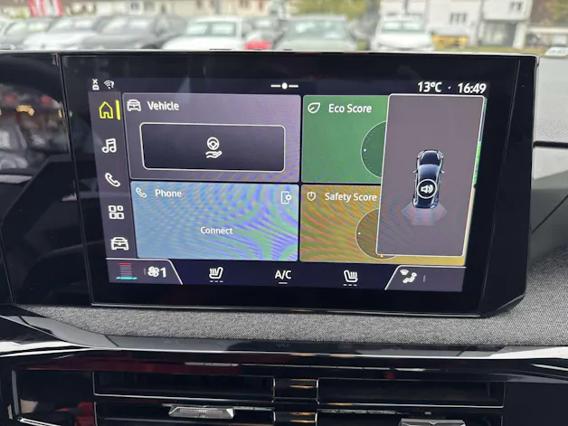 RENAULT Clio 1.2 TCe Evolution NEUES MODELL EDC-Automat