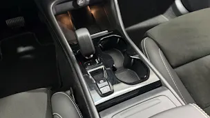VOLVO XC40 2.0 B5 MH Ultimate Dark A