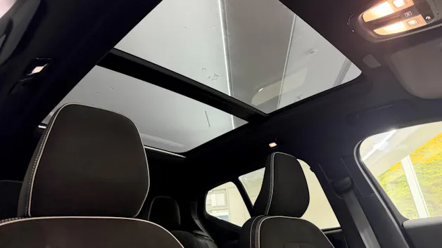 VOLVO XC40 2.0 B5 MH Ultimate Dark A