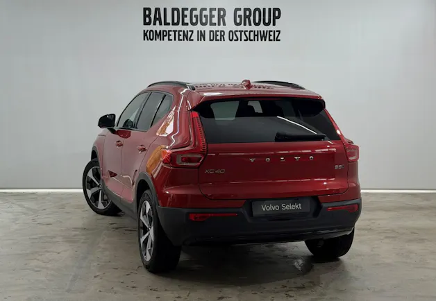 VOLVO XC40 2.0 B5 MH Ultimate Dark A