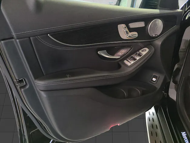 MERCEDES-BENZ GLC-Klasse C253 Coupé GLC 300 AMG Line 4m Coupé