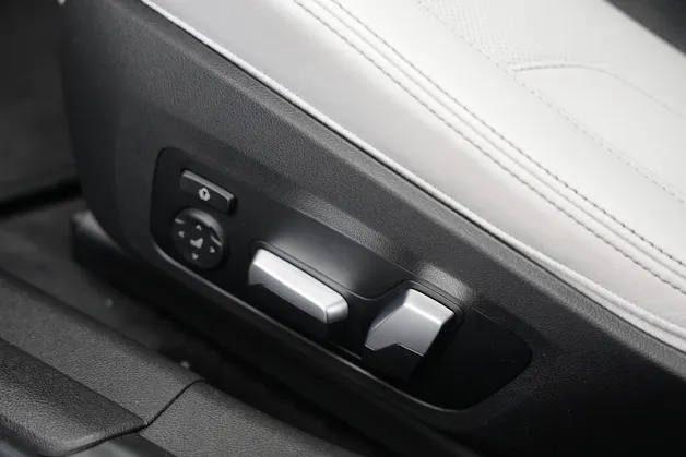 BMW M3 Competition M xDrive *Keramik* *Carbon* *CH-Fahrzeug*