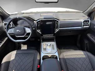 JAC T9 EV Luxury