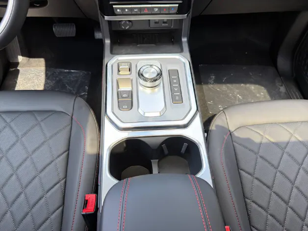 JAC T9 EV Luxury