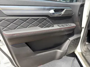 JAC T9 EV Luxury