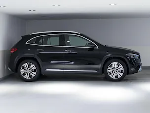 MERCEDES-BENZ GLA 250 4MATIC Swiss Star