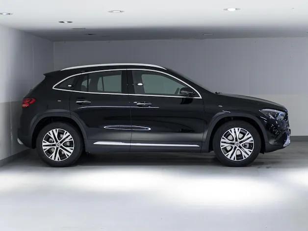 MERCEDES-BENZ GLA 250 4MATIC Swiss Star