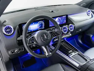 MERCEDES-BENZ GLA 250 4MATIC Swiss Star