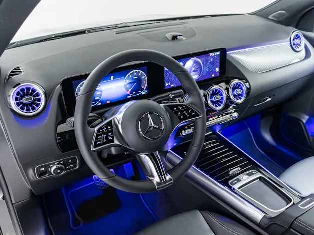 MERCEDES-BENZ GLA 250 4MATIC Swiss Star