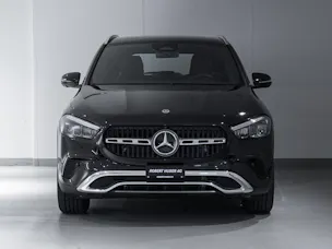 MERCEDES-BENZ GLA 250 4MATIC Swiss Star