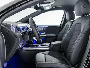 MERCEDES-BENZ GLA 250 4MATIC Swiss Star
