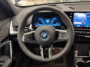 BMW X1 U11 30e xDrive paddles