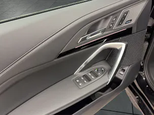 BMW X1 U11 30e xDrive paddles