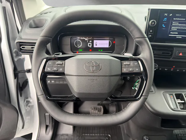 Toyota PROACE CITY Van L2 52KWh Active