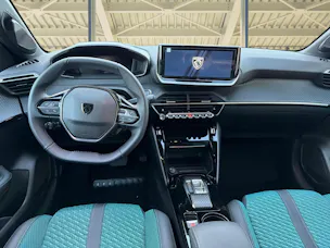 PEUGEOT 208 1.2 Hybrid Envy