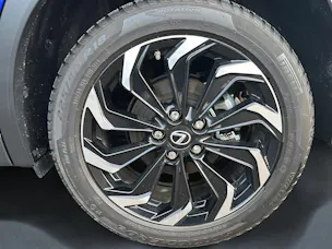 Lexus UX 250h F-Line