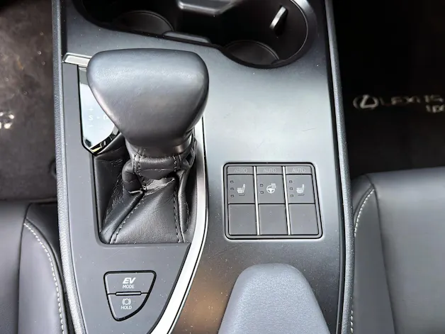 Lexus UX 250h F-Line