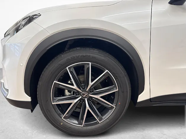 Lexus LBX 1.5 Hybrid Cool AWD